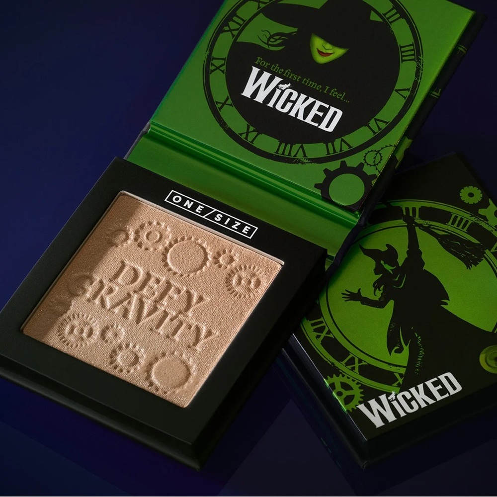 ONE/SIZE X WICKED LIMITED EDITION HIGHLIGHTER LUMINOUS POWDER HIGHLIGHTER
